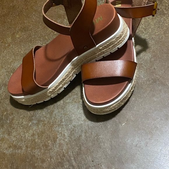 MIA | Shoes | Womens Mia Brown Leather Platform Sandals Size 9 | Poshmark